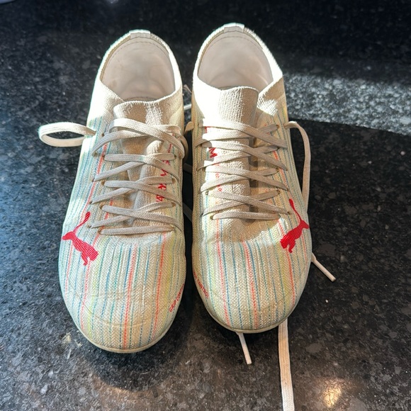 Puma Kids Cleats - Picture 1 of 6